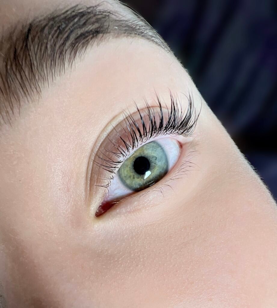 Lash Lamination - Natural Lash Curve 1 Lash Lamination – Natural Lash Curve additional result view 1