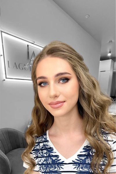 Radiant event makeup with natural glam and soft curls in Chicago